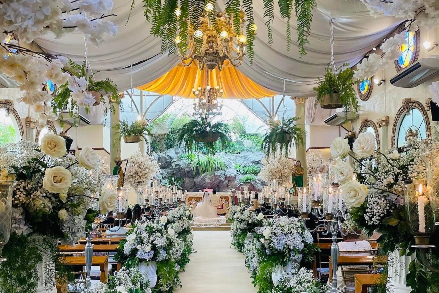 white theme wedding notre dame de vie